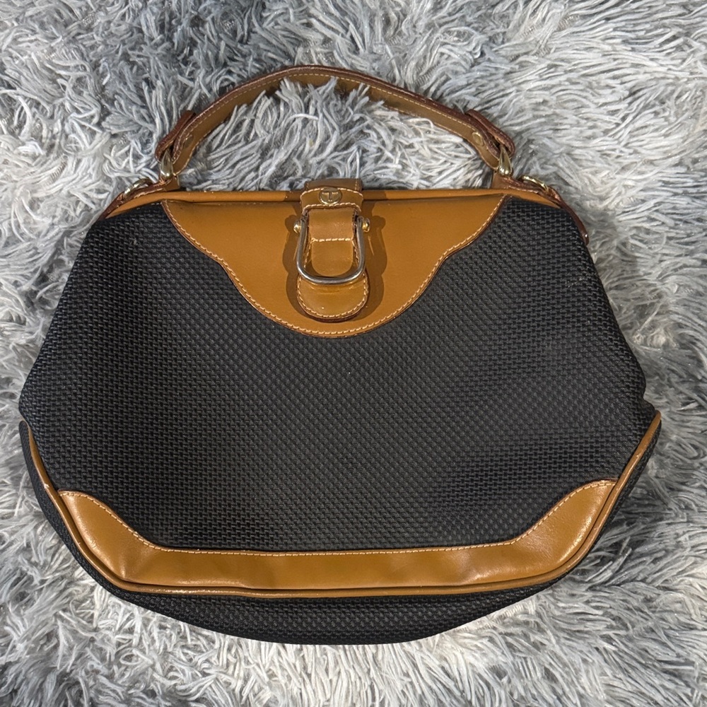 Elegant Black and Tan Women's Shoulder Bag